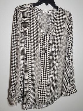 Cato Black and Cream Geometric Print V-Neck Blouse